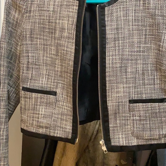Cropped twill blazer - Picture 5 of 7